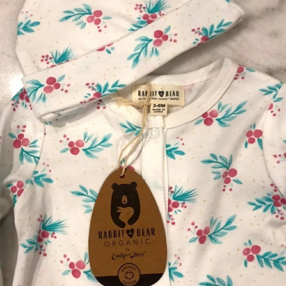 NWT Rabbit + Bear Organic Sleeper and Hat Sz 3-6 Mos